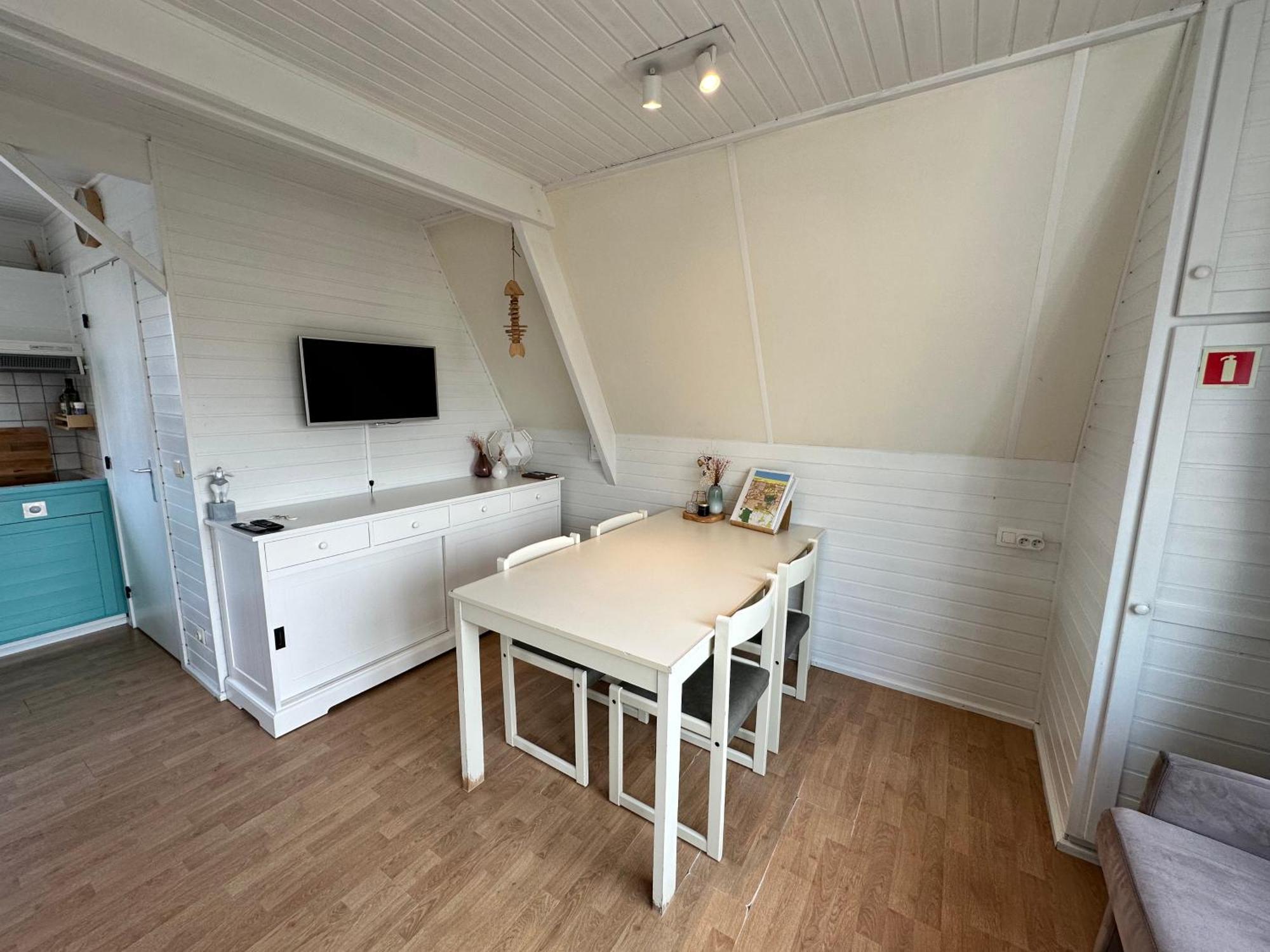 Gezellige chalet in Nieuwpoort - Oostduinkerke Buitenkant foto